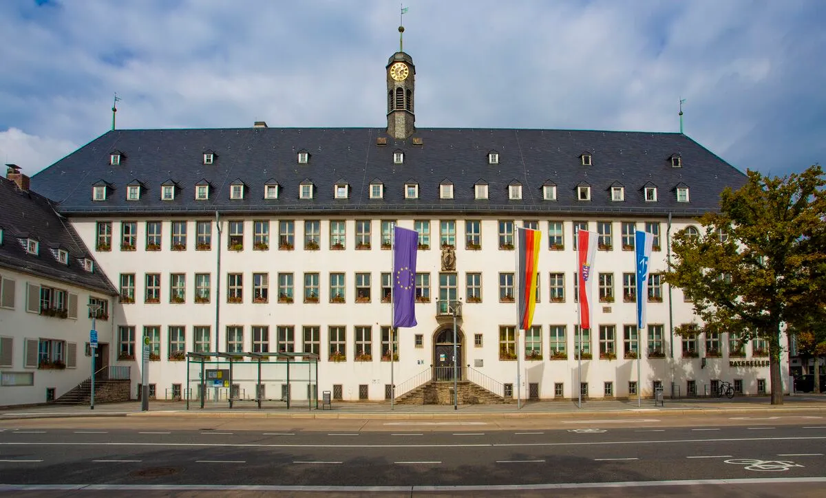Stadt Rüsselsheim am Main — NEUAUFBAU · KOMMUNALVERWALTUNG · 2025