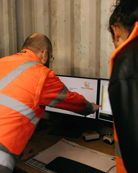 Discussion at a workstation in a production environment